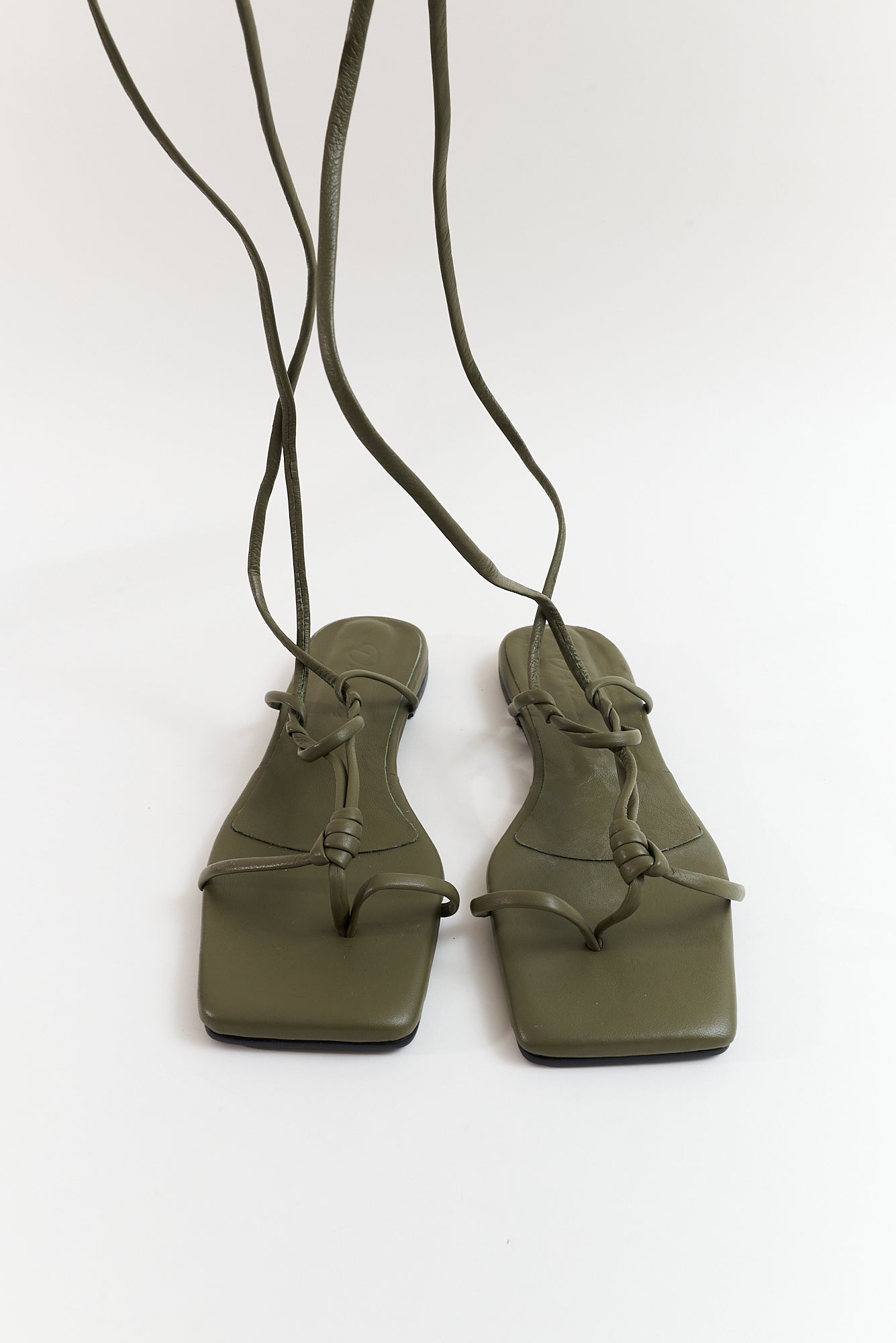 Liana Plana, verde oliva